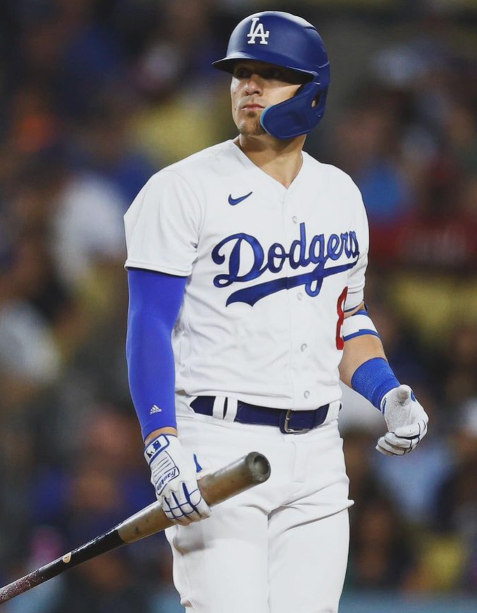 Kiké Hernández showing resilience during a baseball game, symbolizing personal growth.